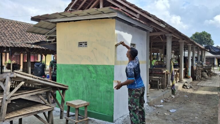 Sentuhan Akhir Satgas TMMD 125: Wajah Baru MCK Desa Siliragung Mulai Terlihat