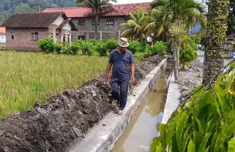 Satgas TNI Manunggal Membangun Desa (TMMD) ke-126 awalnya menargetkan sepanjang 200 meter, kini berhasil diselesaikan dengan hasil over prestasi mencapai 216 meter
