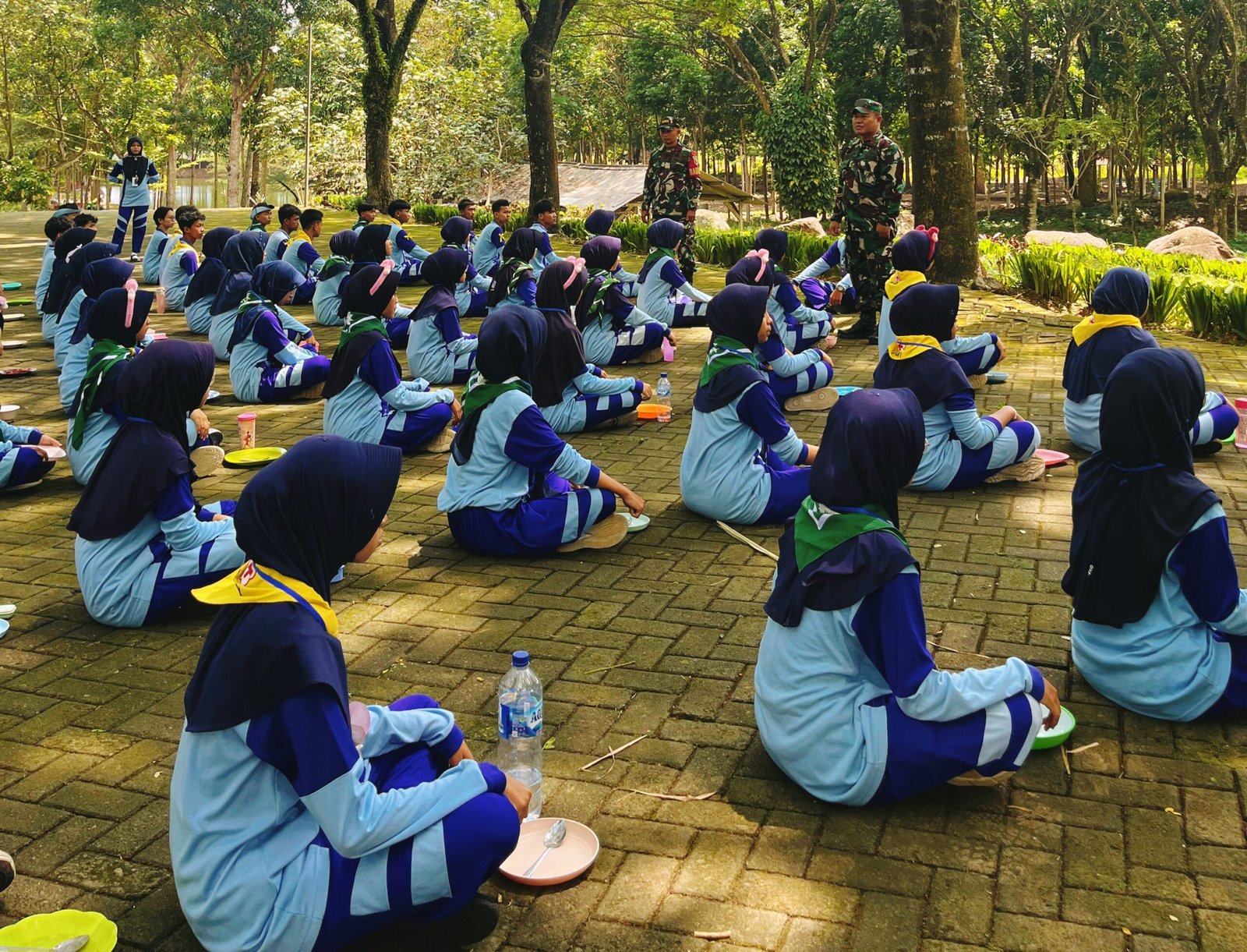 ​TNI AD Dampingi LDKS SMAS Muhammadiyah 2 Genteng, Tanamkan Disiplin dan Semangat Produktif