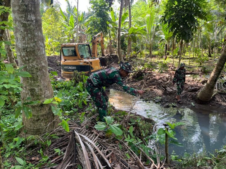 Satuan Tugas (Satgas) TNI Manunggal Membangun Desa (TMMD) ke-126 Kodim 0818/Malang-Batu terus menggenjot percepatan pekerjaan fisik vital di Desa Lebakharjo. Fokus utama saat ini adalah kelanjutan Normalisasi Saluran Irigasi yang dilaksanakan oleh satuan Yonarmed 8/UY beserta masyarakat